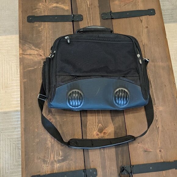 Targus TR301 15 Elite Notebook Commuter Case - Picture 3 of 10